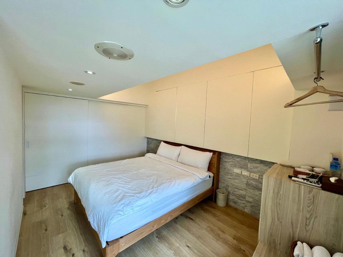 Bed and Breakfast 松語墅溫泉居 Pine Hot Spring Цзяоси Экстерьер фото
