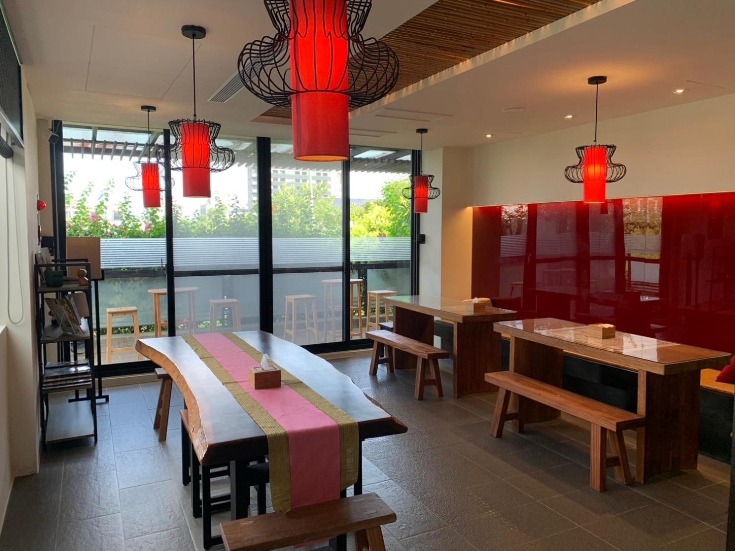 Bed and Breakfast 松語墅溫泉居 Pine Hot Spring Цзяоси Экстерьер фото